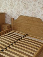 Спальня из дуба. Комод, кровать и прикроватные тумбы. Покрытие масло.